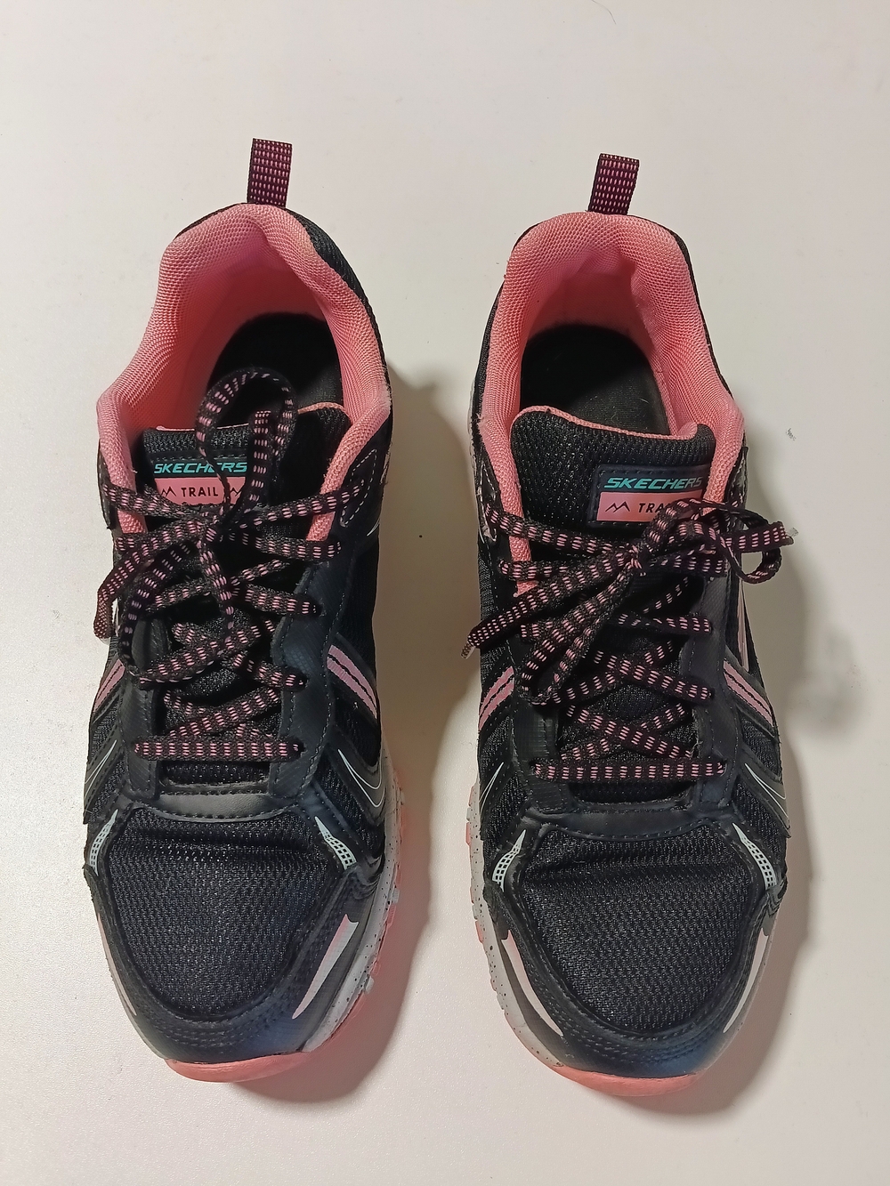 Skechers Women's Black & Pink Athletic Sneakers Size US 8.5.